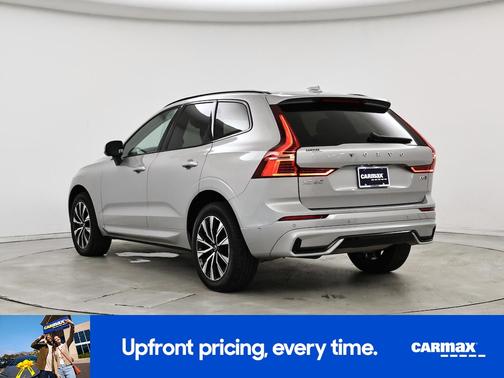 2024 Volvo XC60 B5 Plus Dark Theme