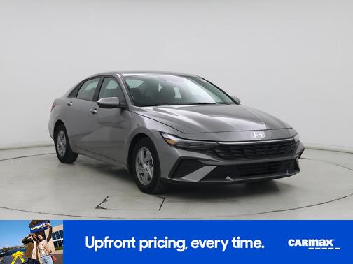 2024 Hyundai ELANTRA SE