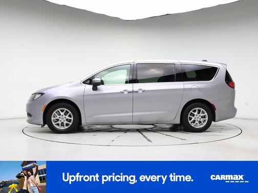 2021 Chrysler Voyager LX