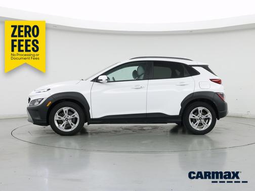 White 2022 Hyundai KONA SEL