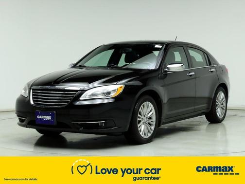 Photo 4 of 26 of 2011 Chrysler 200 Limited