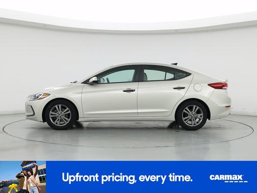 Gold 2017 Hyundai ELANTRA SE