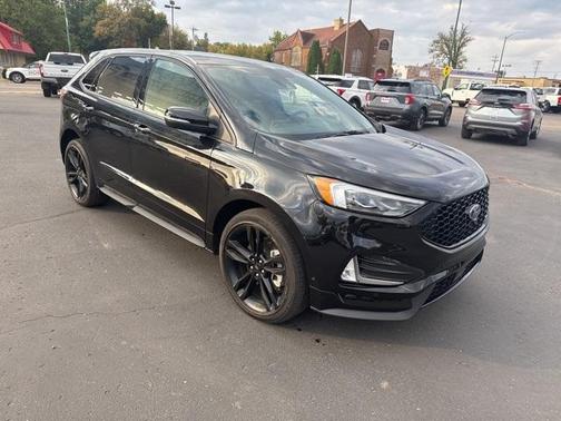 2022 Ford Edge ST
