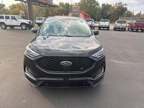 2022 Ford Edge ST