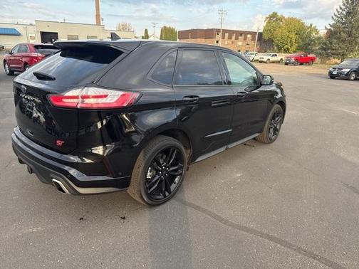 2022 Ford Edge ST