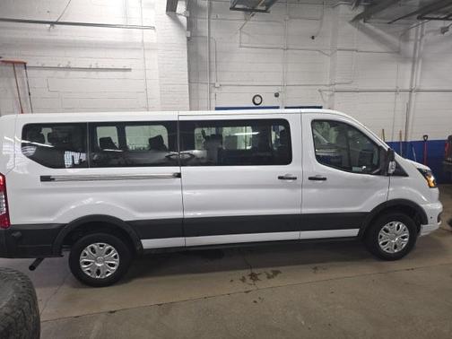 2024 Ford Transit-350 XLT