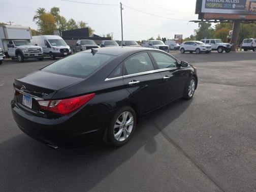 2011 Hyundai SONATA Limited