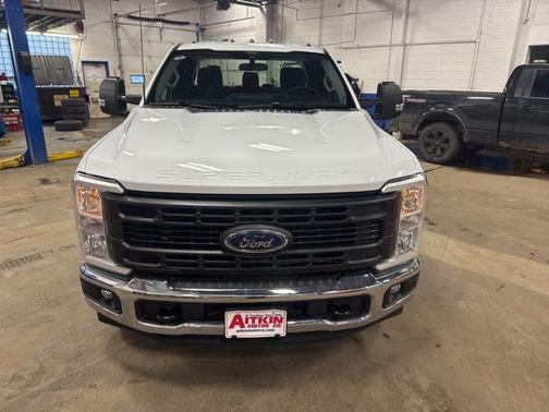Oxford White 2024 Ford F-350 XL