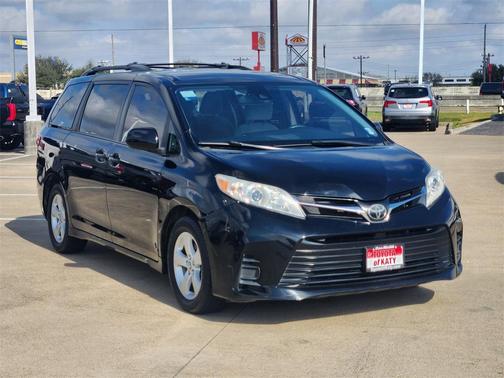 2020 Toyota Sienna LE