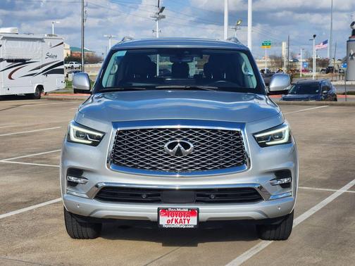 2023 INFINITI QX80 Luxe