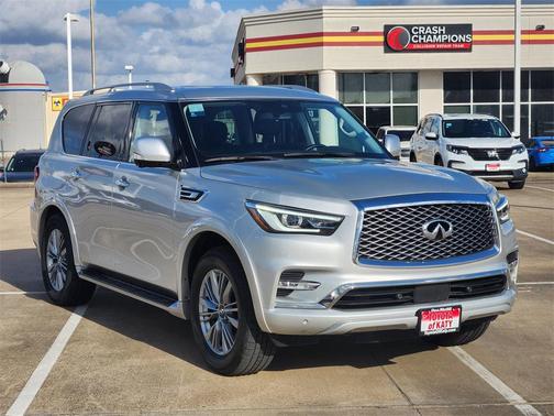 2023 INFINITI QX80 Luxe
