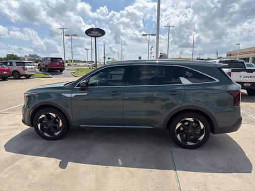 Cityscape Green 2025 Kia Sorento Hybrid EX