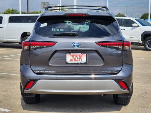 2021 Toyota Highlander Hybrid Platinum
