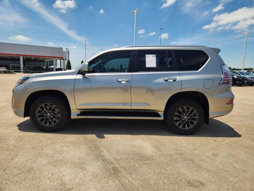 Atomic Silver 2023 Lexus GX 460 Premium