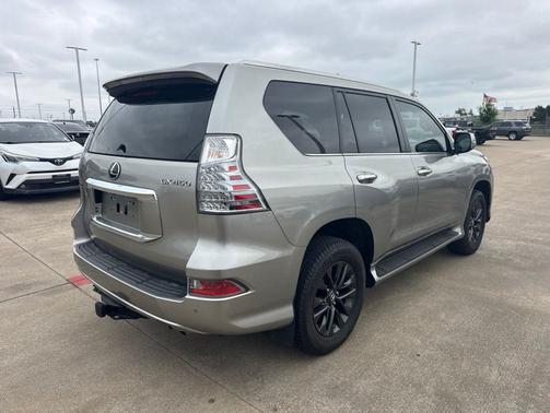 Atomic Silver 2023 Lexus GX 460 Premium