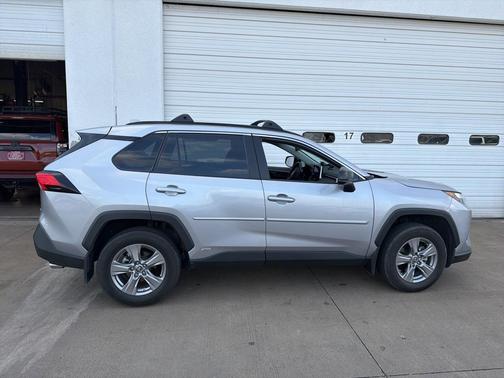 2024 Toyota RAV4 Hybrid LE