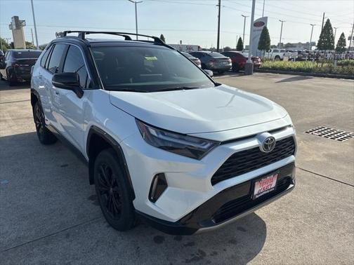 2025 Toyota RAV4 Hybrid SE