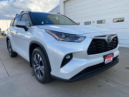 2026 Toyota Highlander XLE