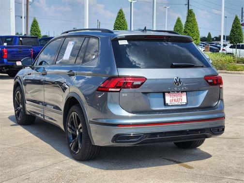 2023 Volkswagen Tiguan 2.0T SE R-Line Black