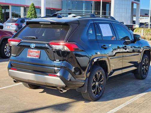 2024 Toyota RAV4 Hybrid SE