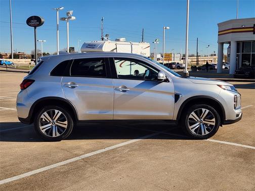 2024 Mitsubishi Outlander Sport SE