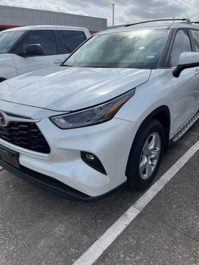 2025 Toyota Highlander LE