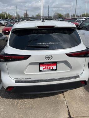 2025 Toyota Highlander LE