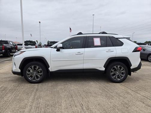 2025 Toyota RAV4 Hybrid XLE Premium