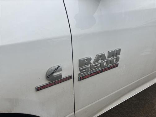 2018 RAM 3500 Tradesman Crew Cab 4x4 8' Box