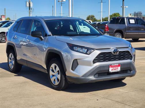 2022 Toyota RAV4 LE