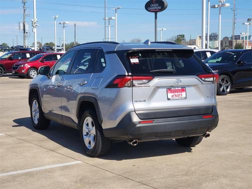 2021 Toyota RAV4 XLE