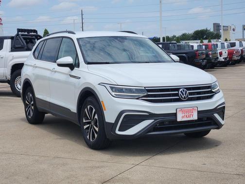 Pure White 2024 Volkswagen Tiguan 2.0T S