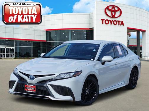 2024 Toyota Camry Hybrid SE