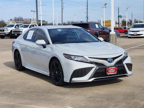 2024 Toyota Camry Hybrid SE