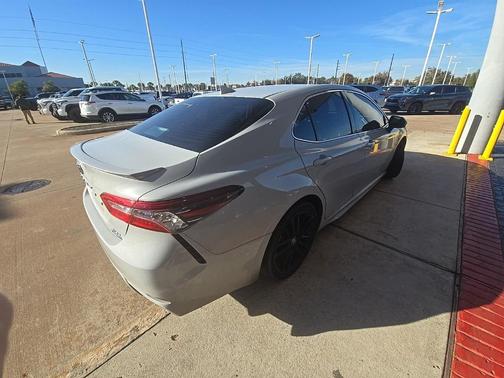 2024 Toyota Camry Hybrid SE