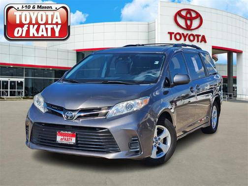 2019 Toyota Sienna LE