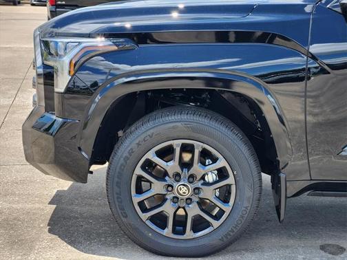 2025 Toyota Tundra Platinum