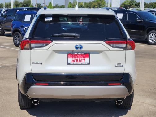2022 Toyota RAV4 Hybrid SE