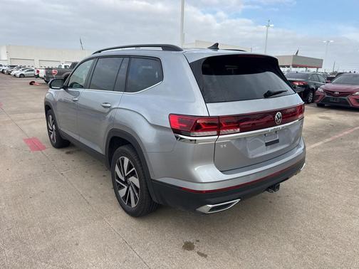 2025 Volkswagen Atlas 2.0T SE w/Technology 4MOTION