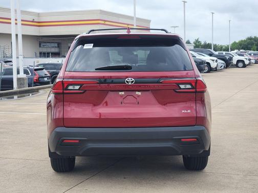 Pearl 2026 Toyota Grand Highlander XLE