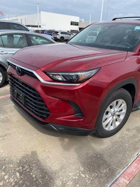 Pearl 2026 Toyota Grand Highlander XLE