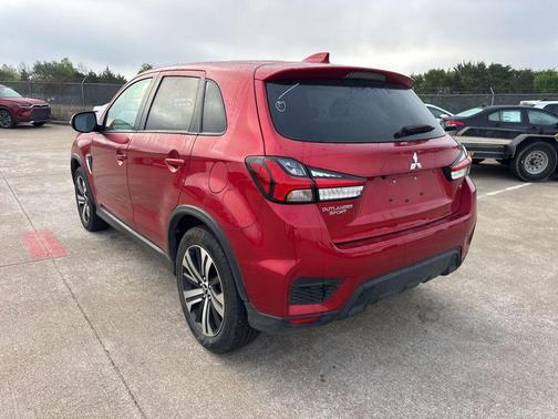 2025 Mitsubishi Outlander Sport SE