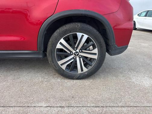 2025 Mitsubishi Outlander Sport SE