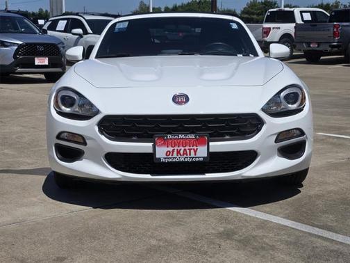 2017 FIAT 124 Spider Base