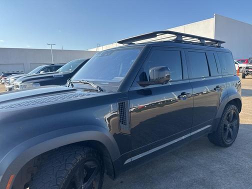 2022 Land Rover Defender 110 X-Dynamic SE