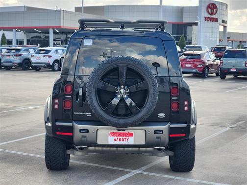 2022 Land Rover Defender 110 X-Dynamic SE