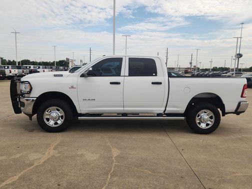 Bright White Clearcoat 2021 RAM 2500 Tradesman Crew Cab 4x4 6'4' Box