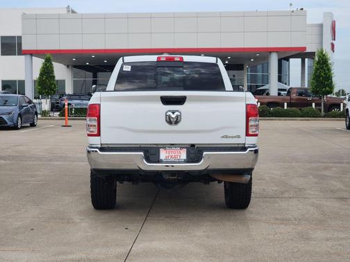 Bright White Clearcoat 2021 RAM 2500 Tradesman Crew Cab 4x4 6'4' Box