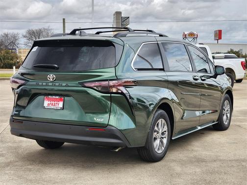 2026 Toyota Sienna XLE