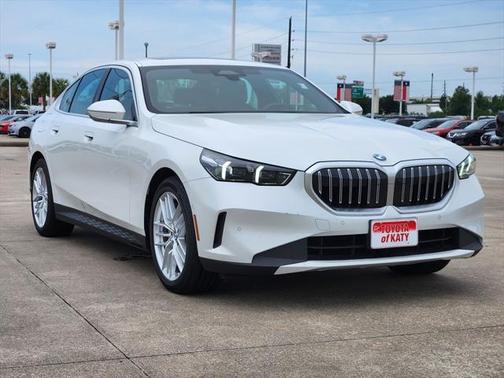 2024 BMW 530 i xDrive